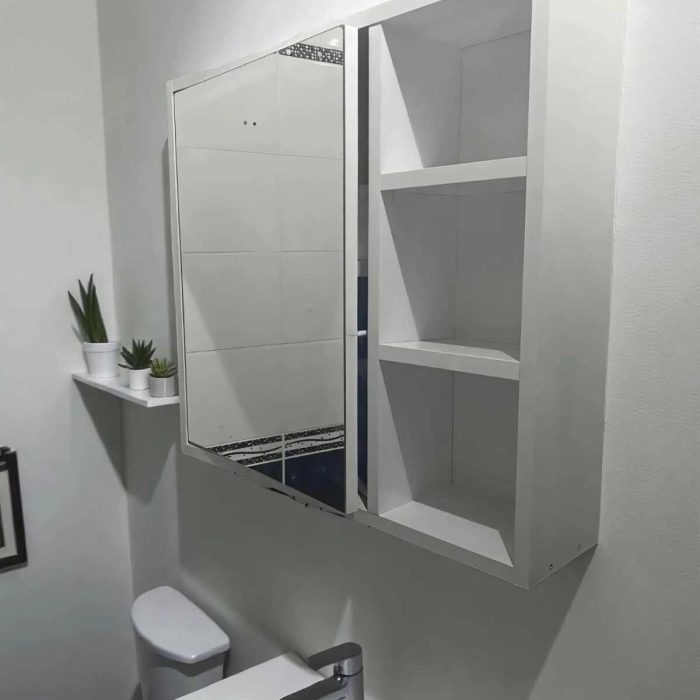 Aynalı Banyo Dolabı Tek Kapaklı İki Raflı 60X65X15 cm