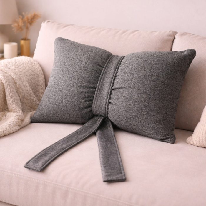 Fiyonk Kurdele Tasarımlı Dekoratif Kırlent Yastık, 1. Sınıf Döşemelik Kumaş, Dolgulu Hediye Minder