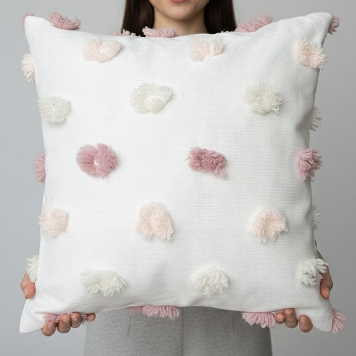 Premium Dokulu Dekoratif Kırlent Kılıfı 45x45 cm – Kabartmalı Desenli, Yüksek Kalite Kumaş